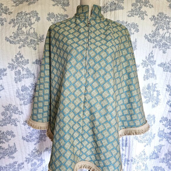 Pullover Cape Turquoise And Tan Vintage Fabric One Size NEW - Picture 2 of 11